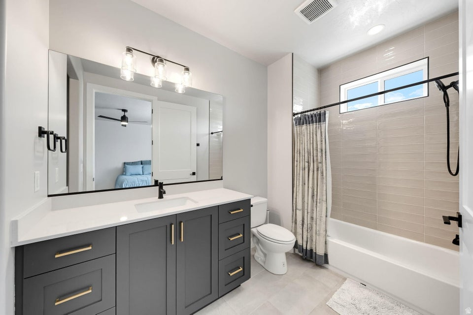 main property photo 67