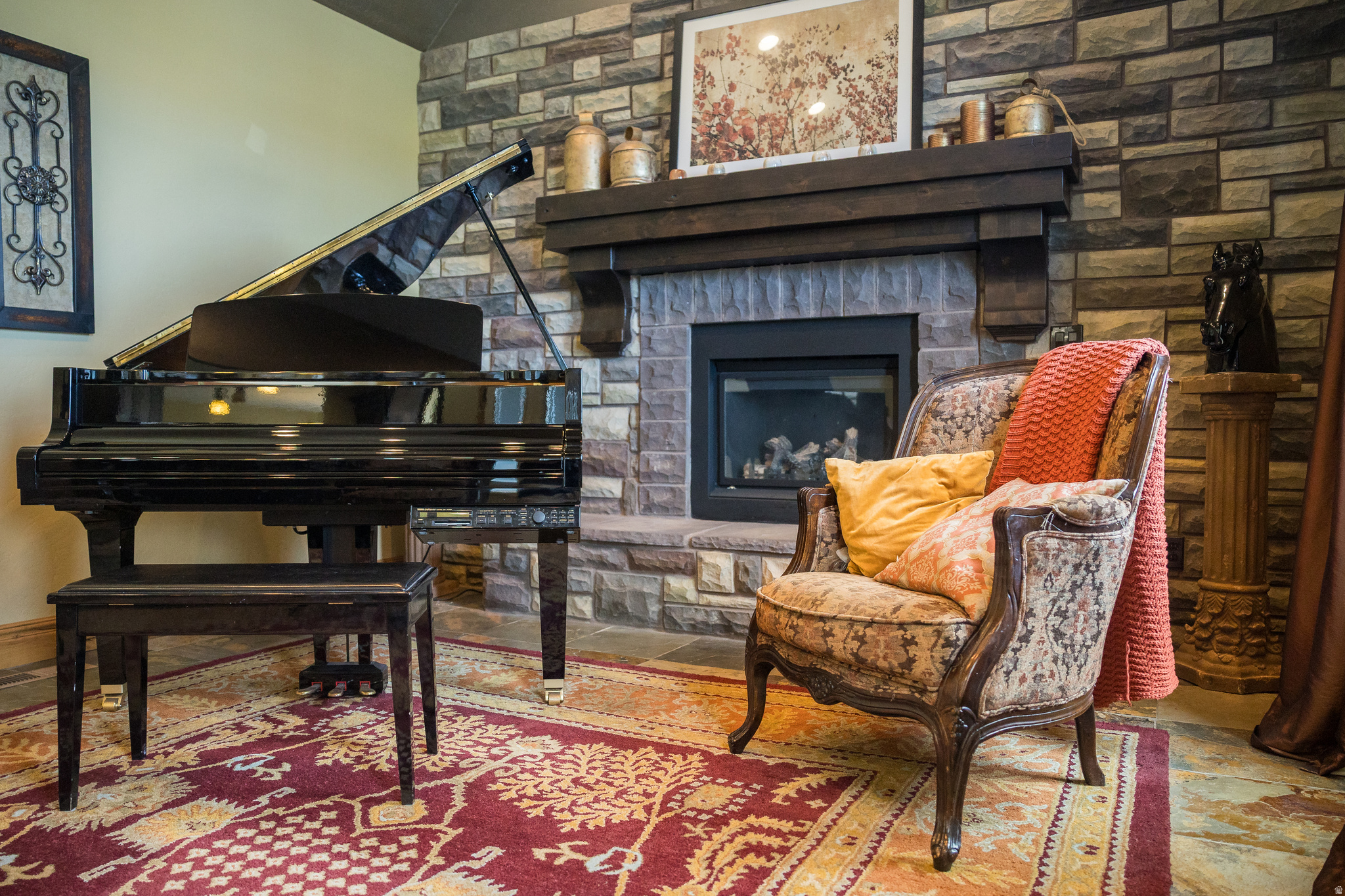 main property photo 14