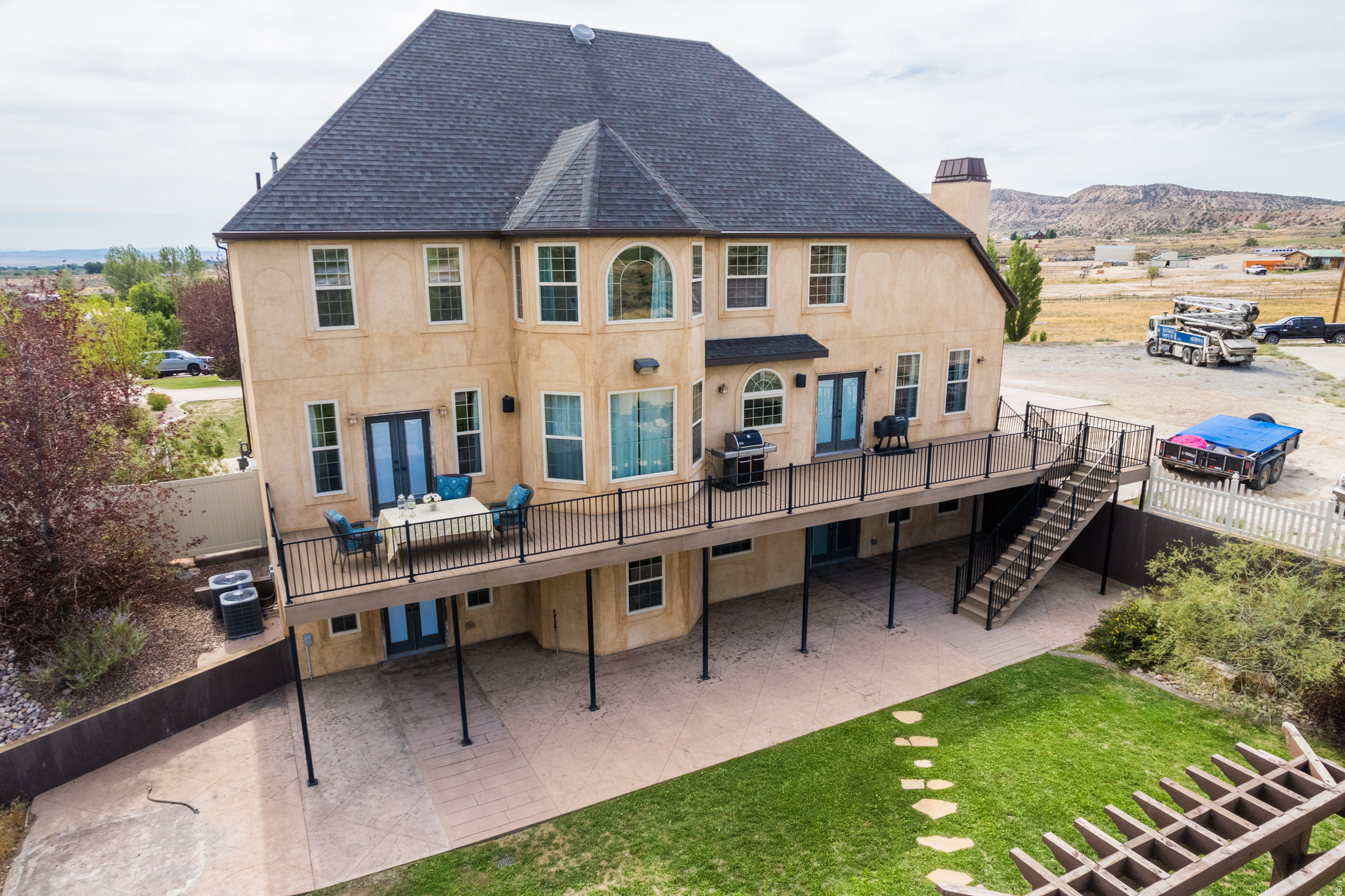 main property photo 44