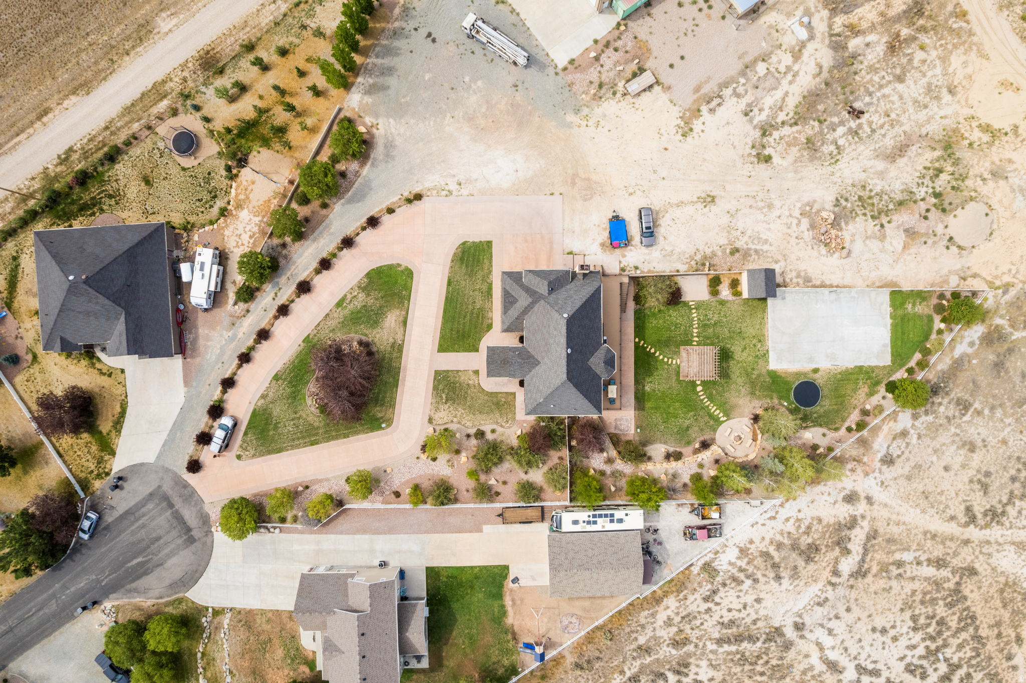 main property photo 51