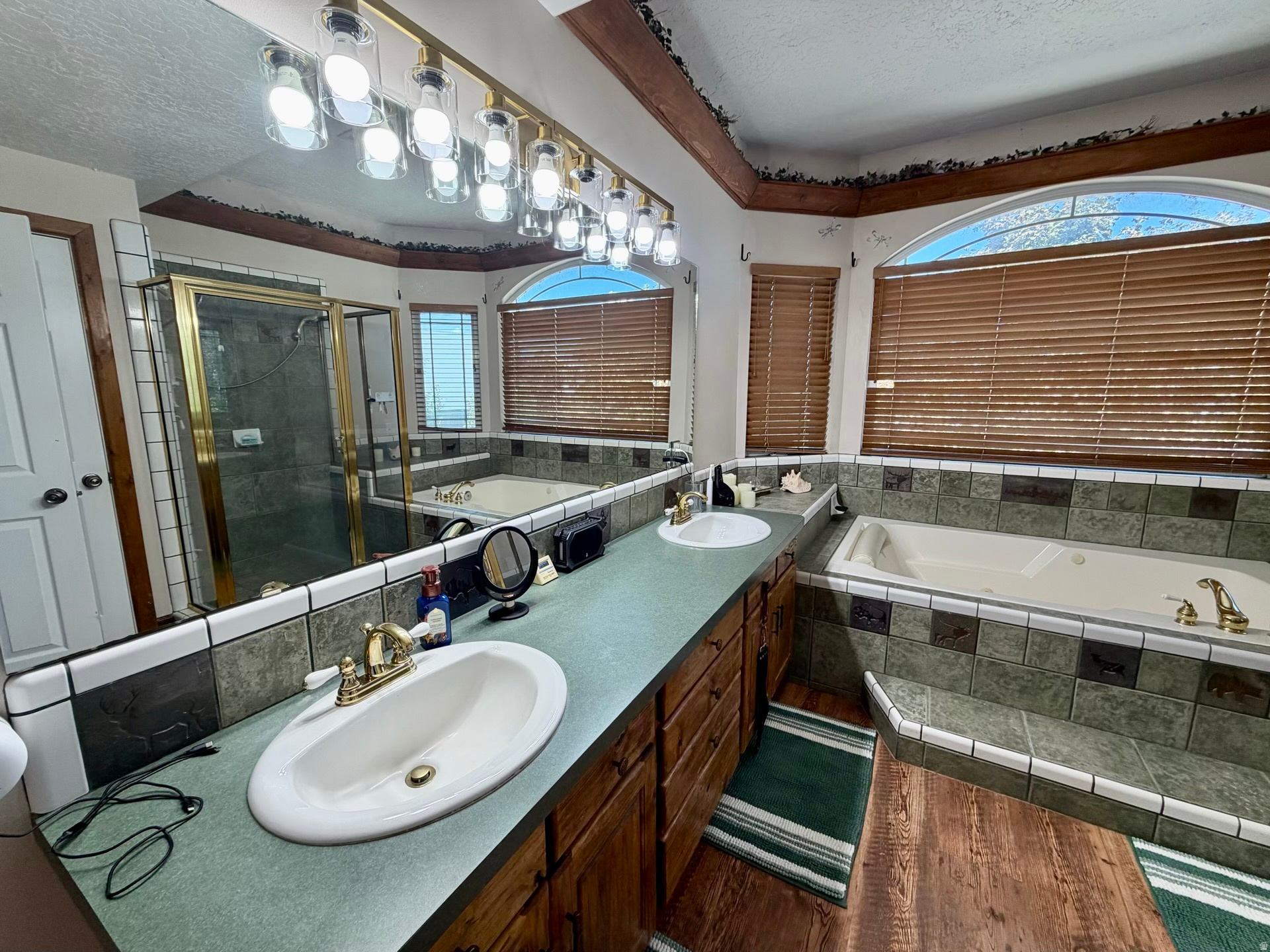 main property photo 17