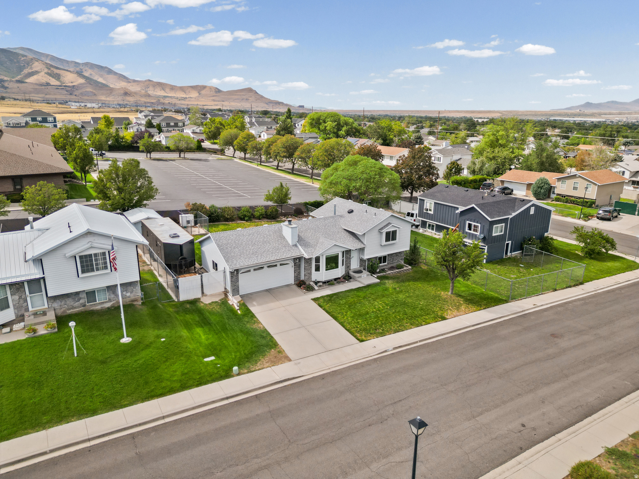 main property photo 30