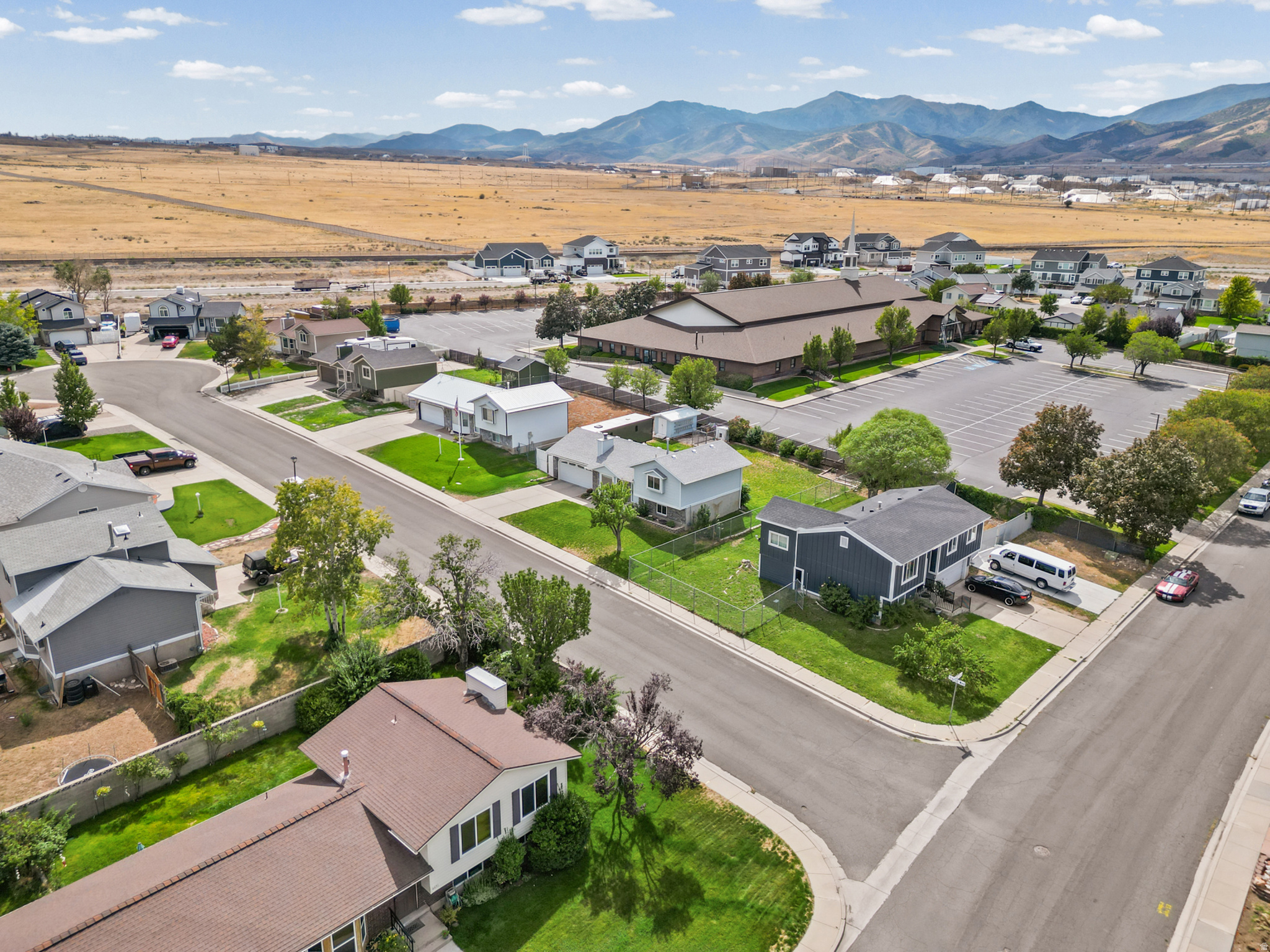 main property photo 37