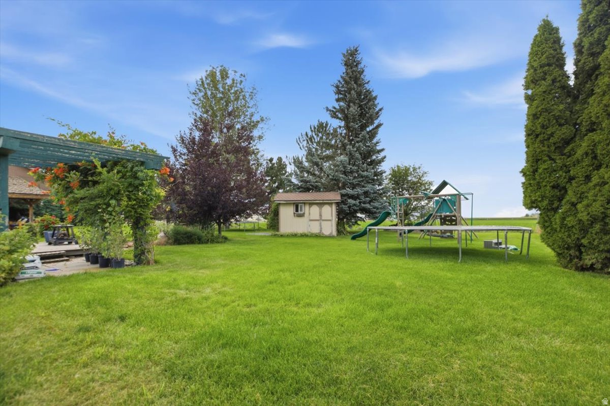 main property photo 41