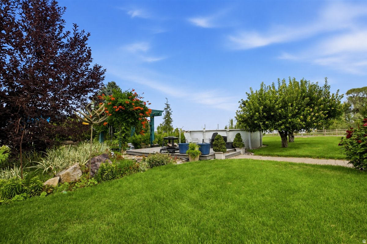 main property photo 60