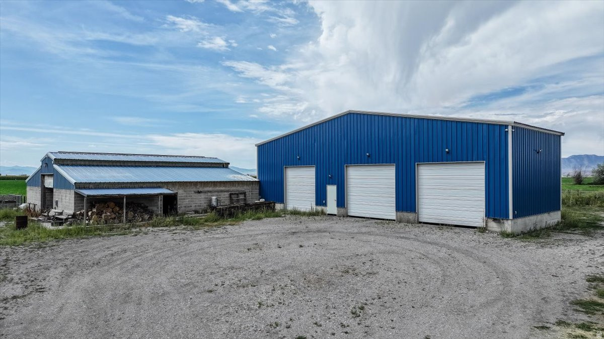 main property photo 74