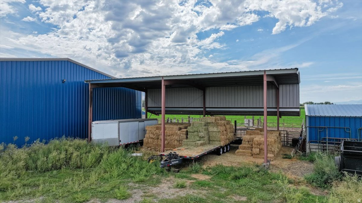 main property photo 76