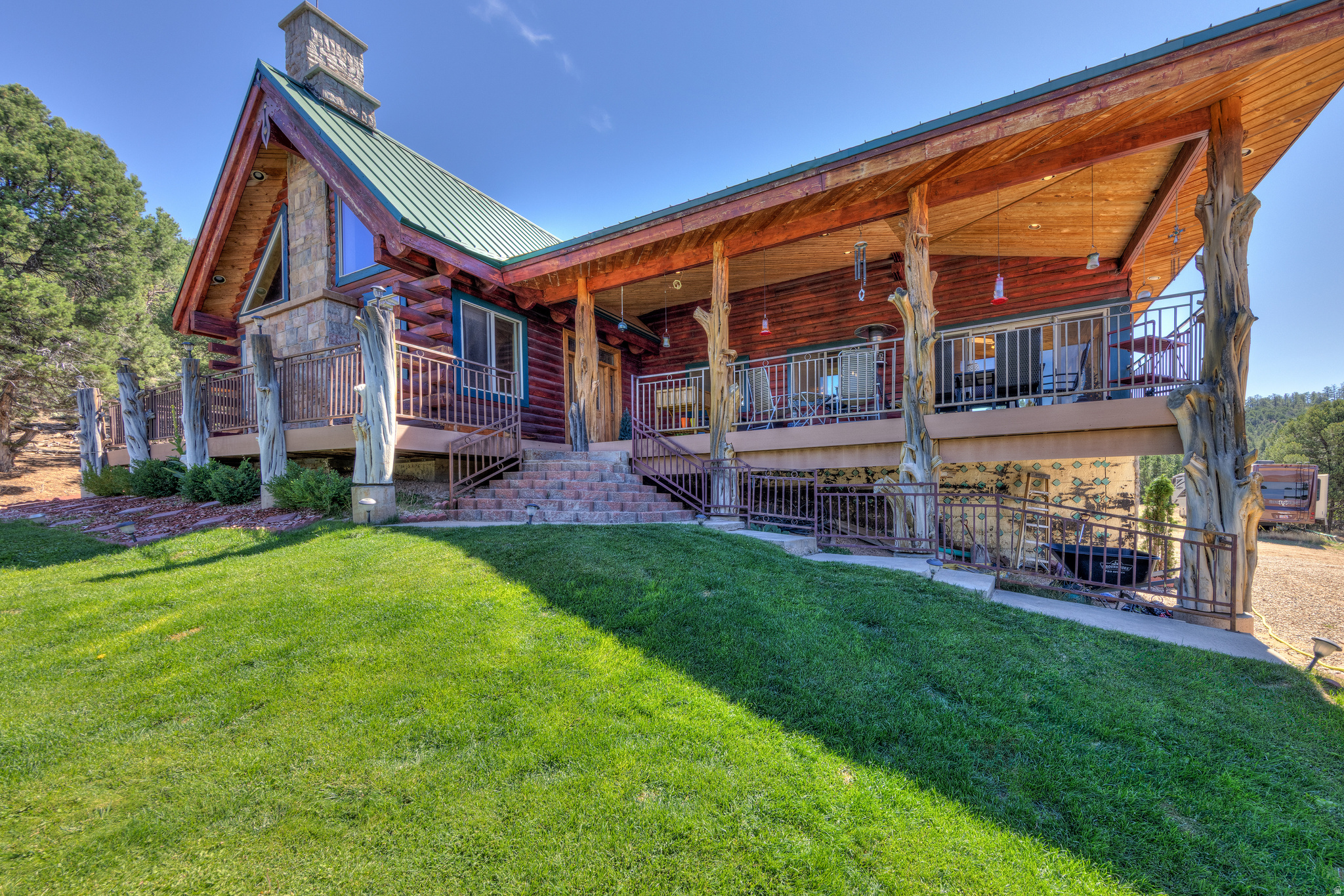 main property photo 13