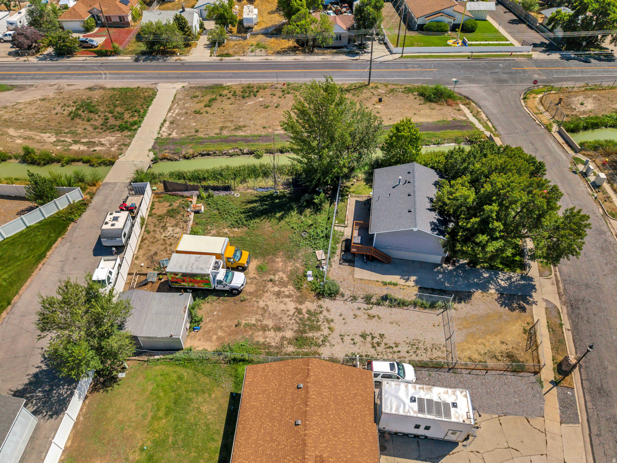main property photo 38