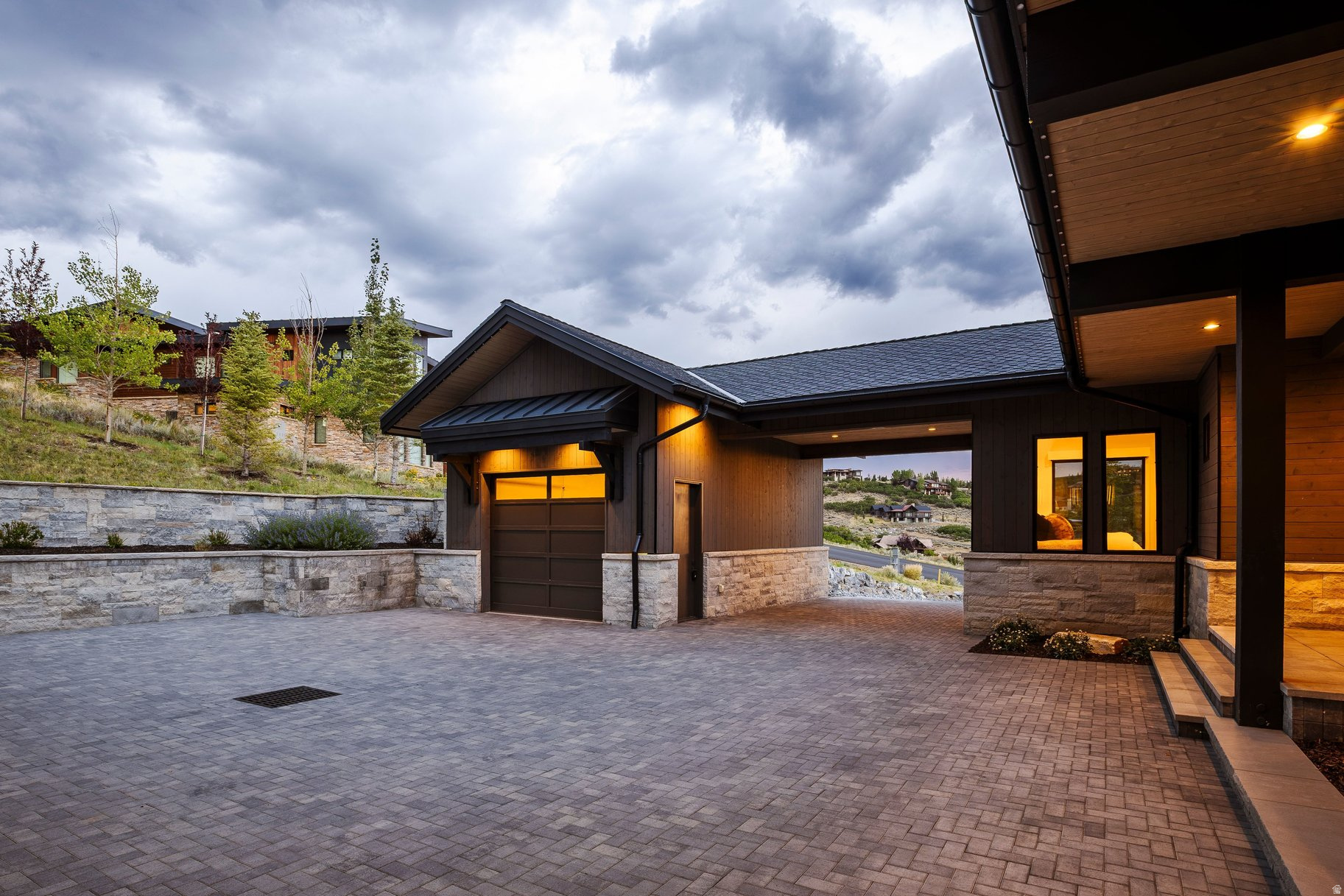 main property photo 59