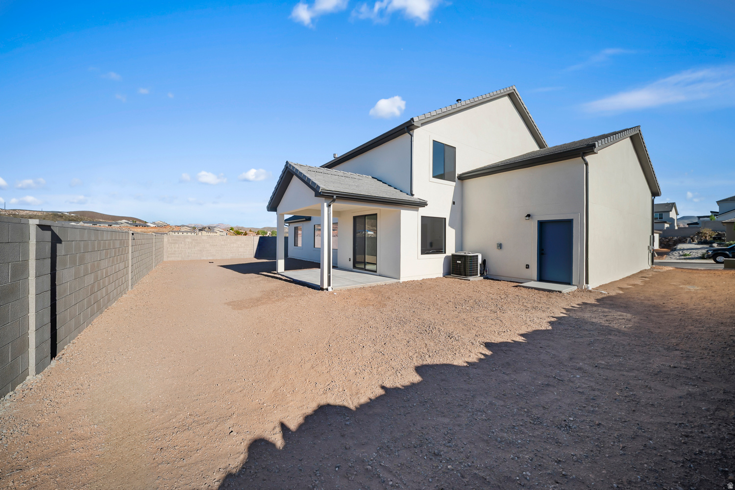 main property photo 30