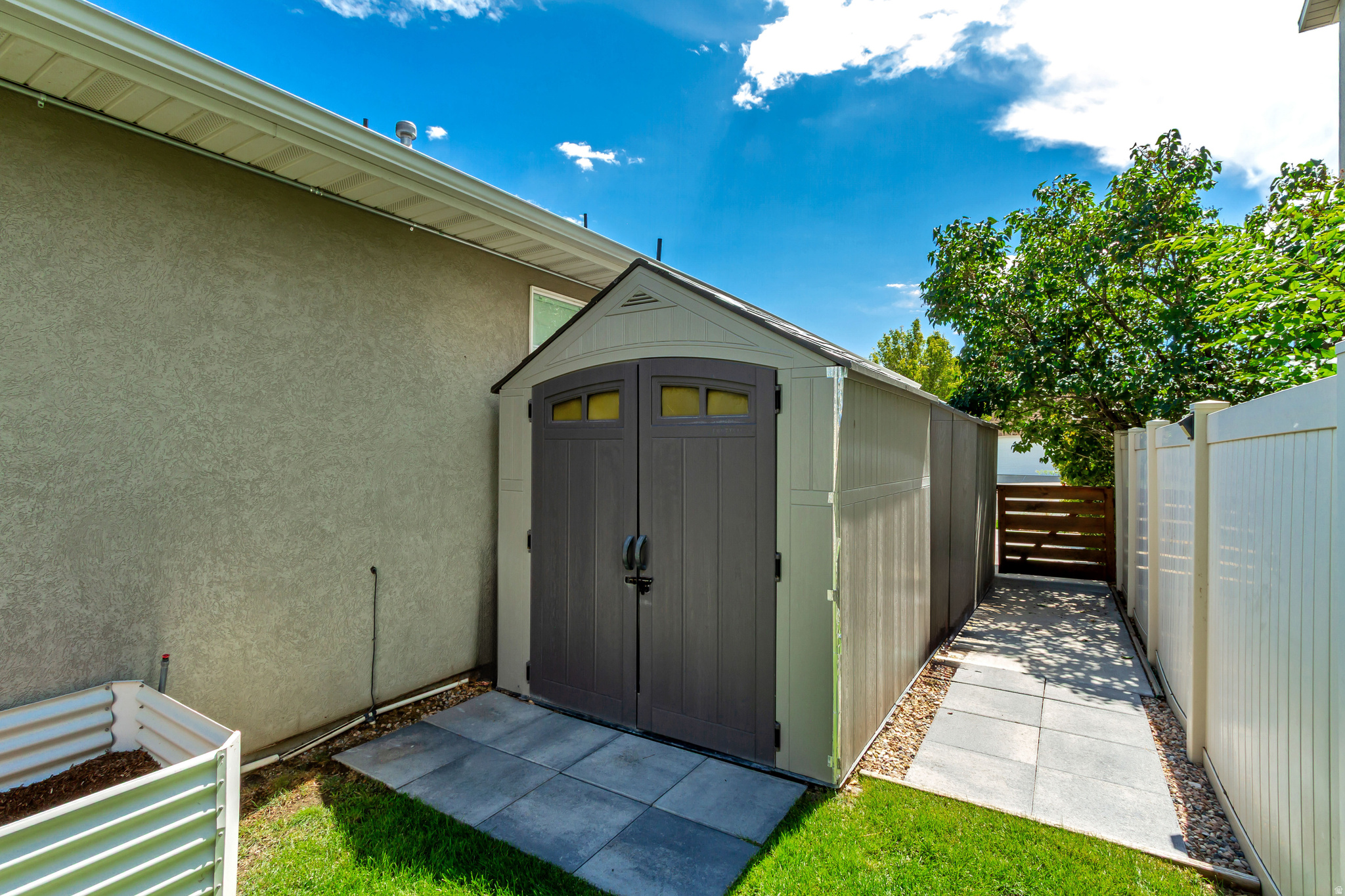 main property photo 70