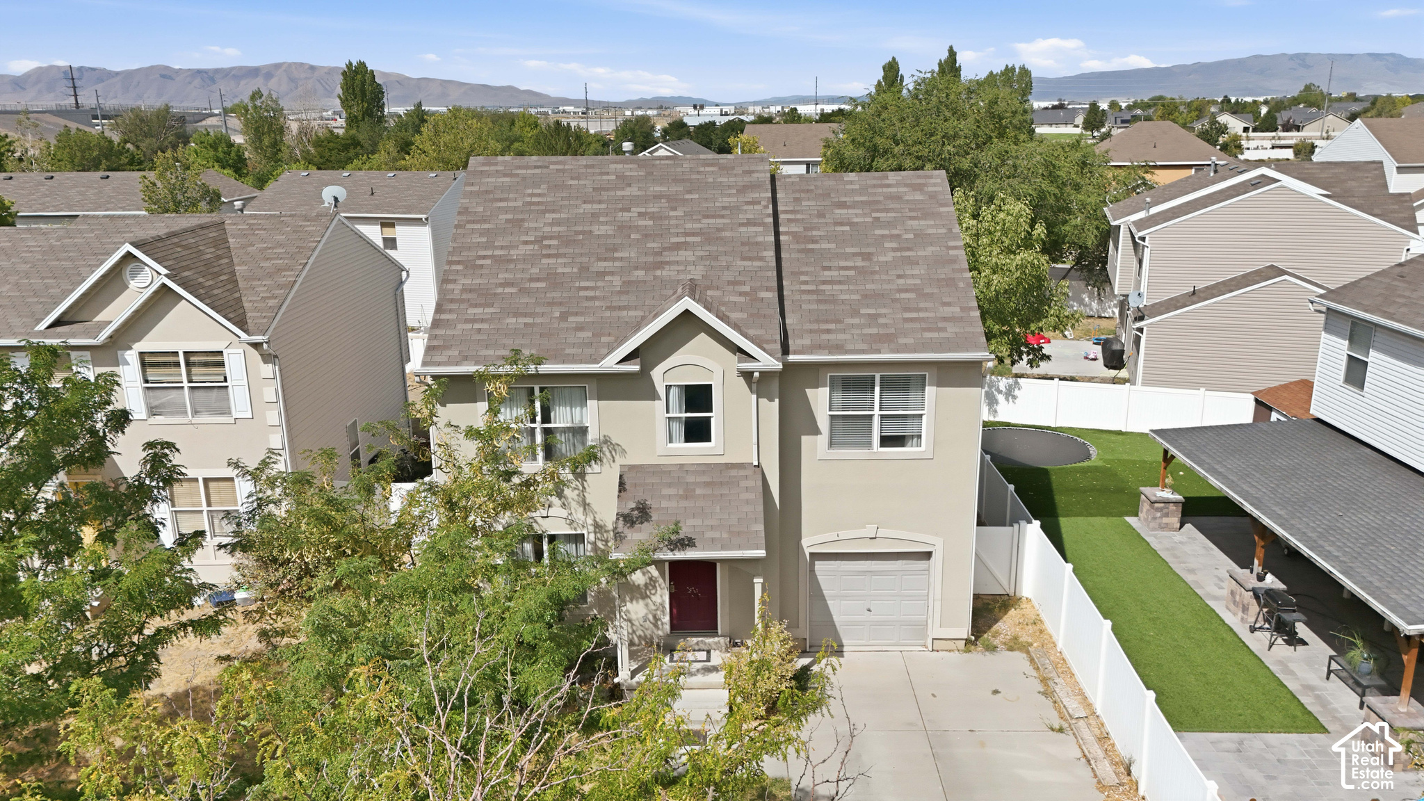 main property photo 25