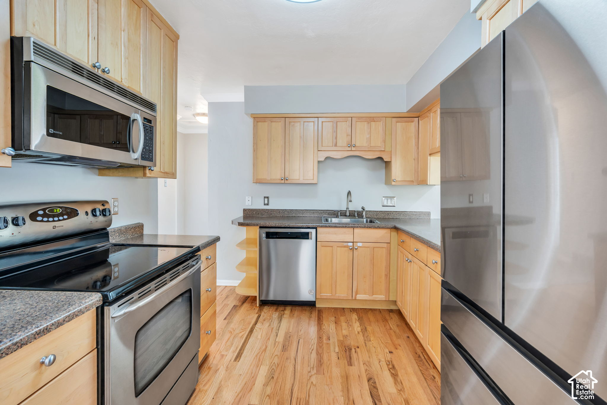 main property photo 15