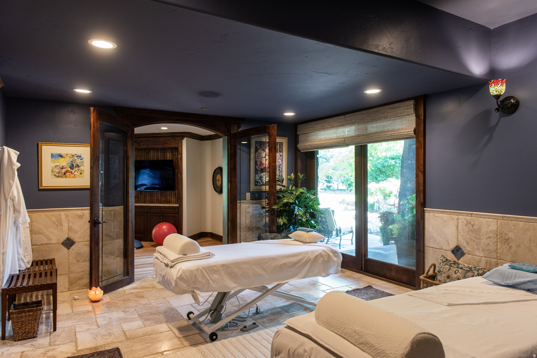 main property photo 78