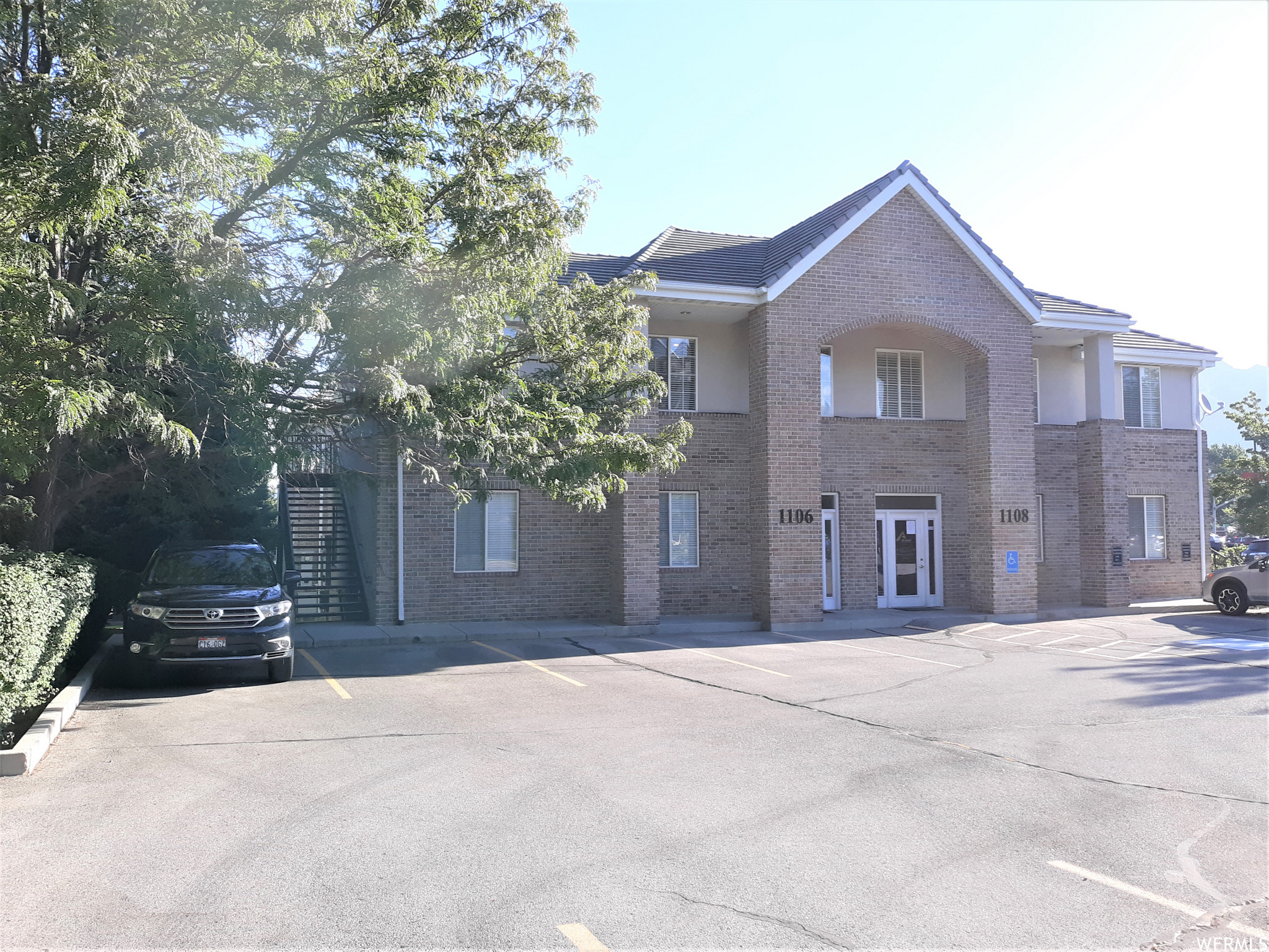 main property photo 0