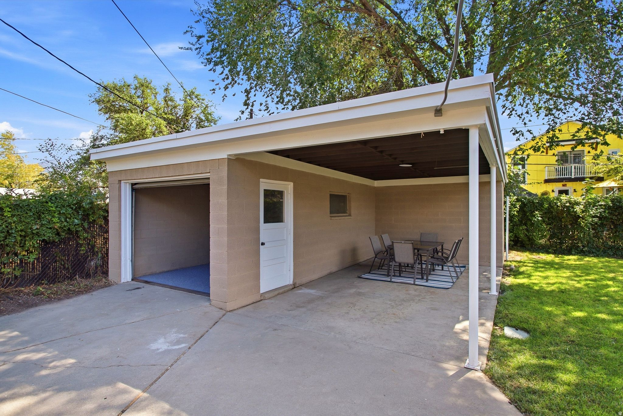main property photo 35