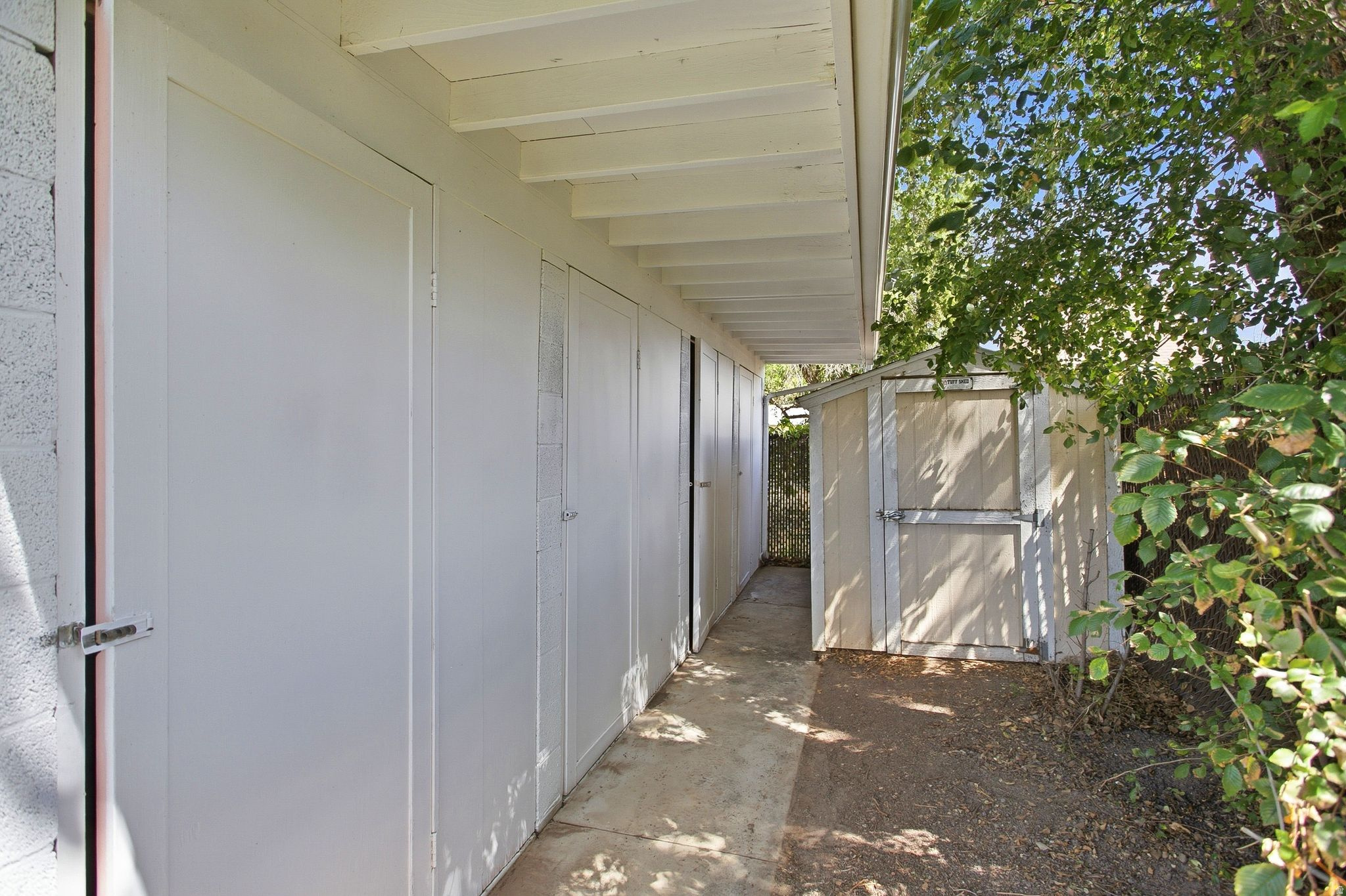 main property photo 40