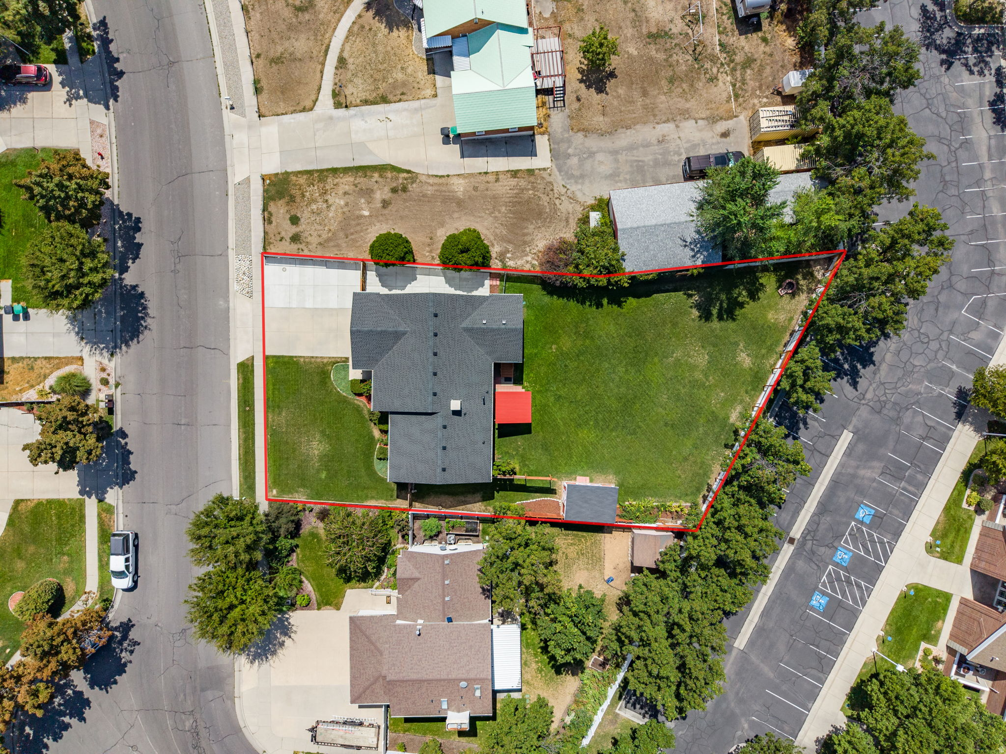 main property photo 34