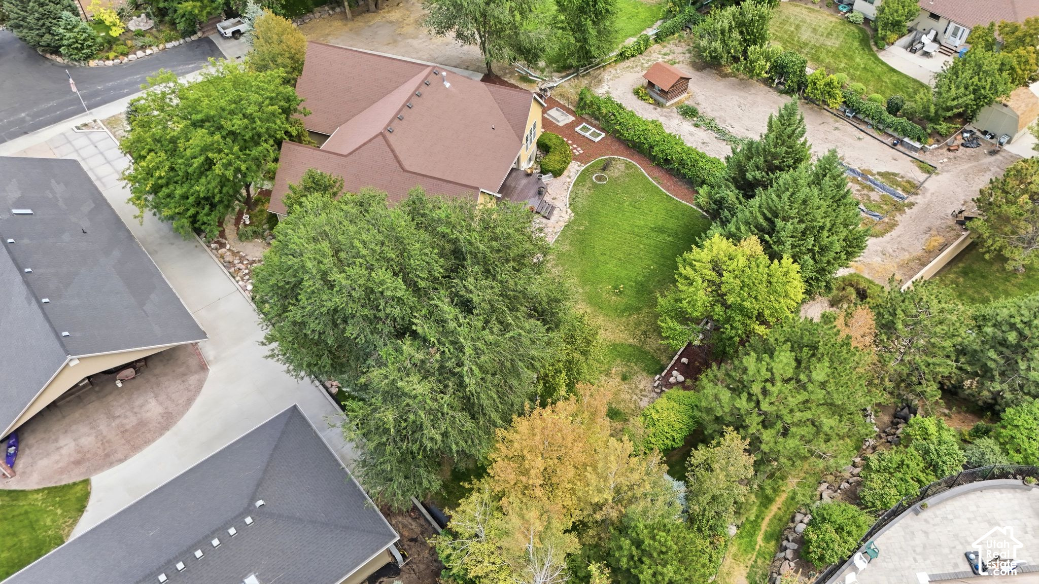 main property photo 46