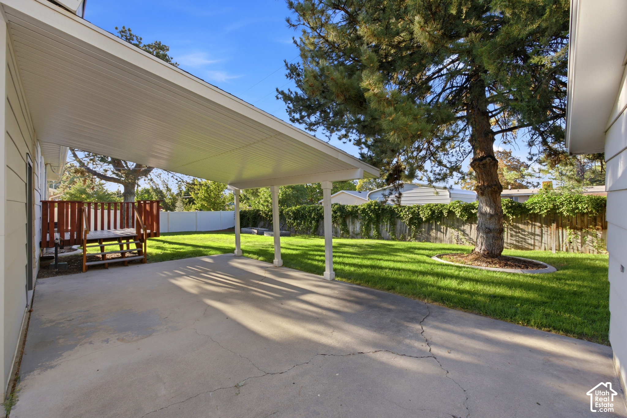 main property photo 32