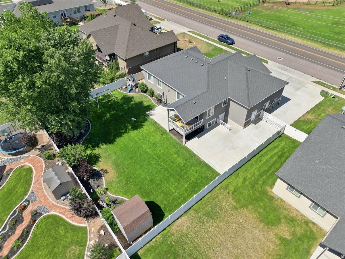 main property photo 50