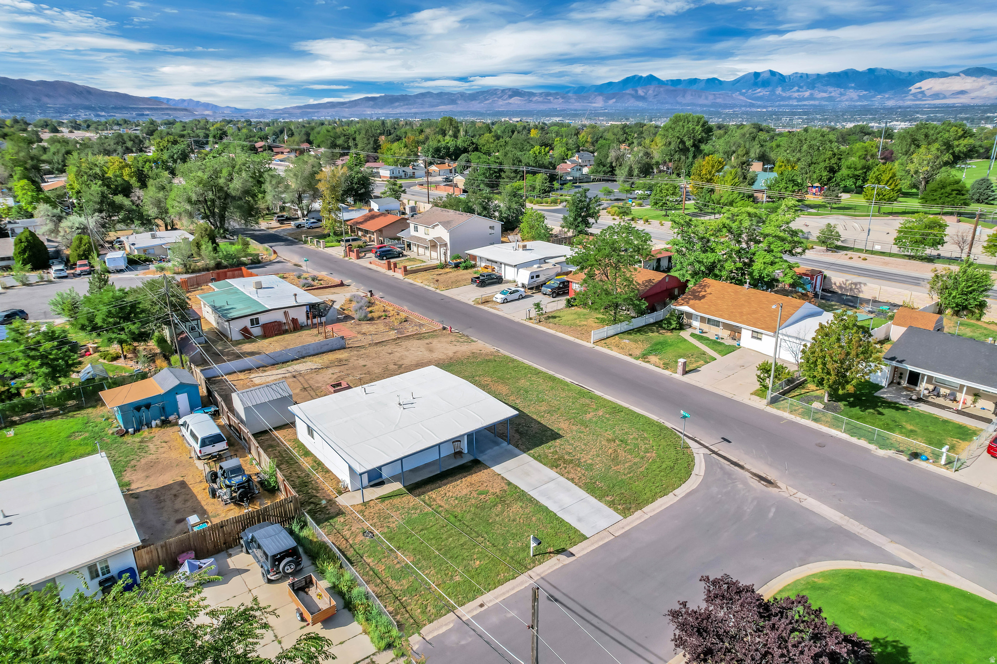 main property photo 32