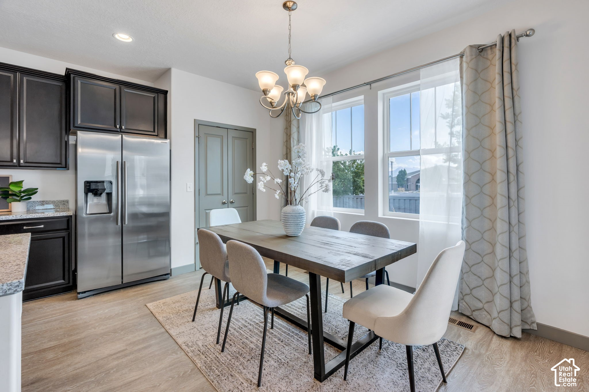 property viewer photo 10