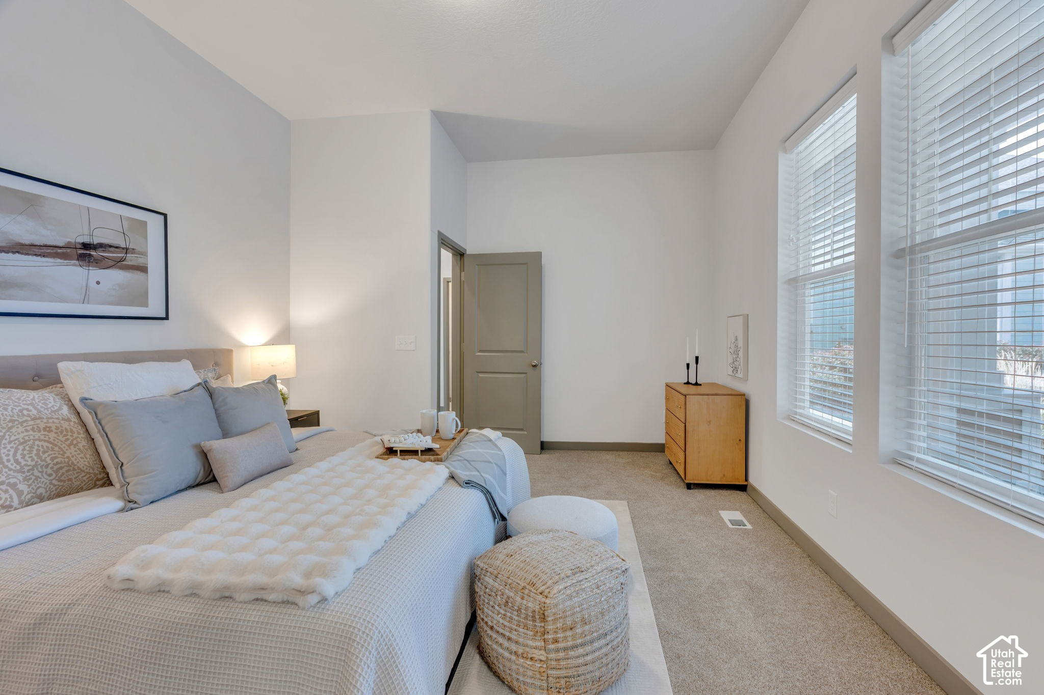property viewer photo 12
