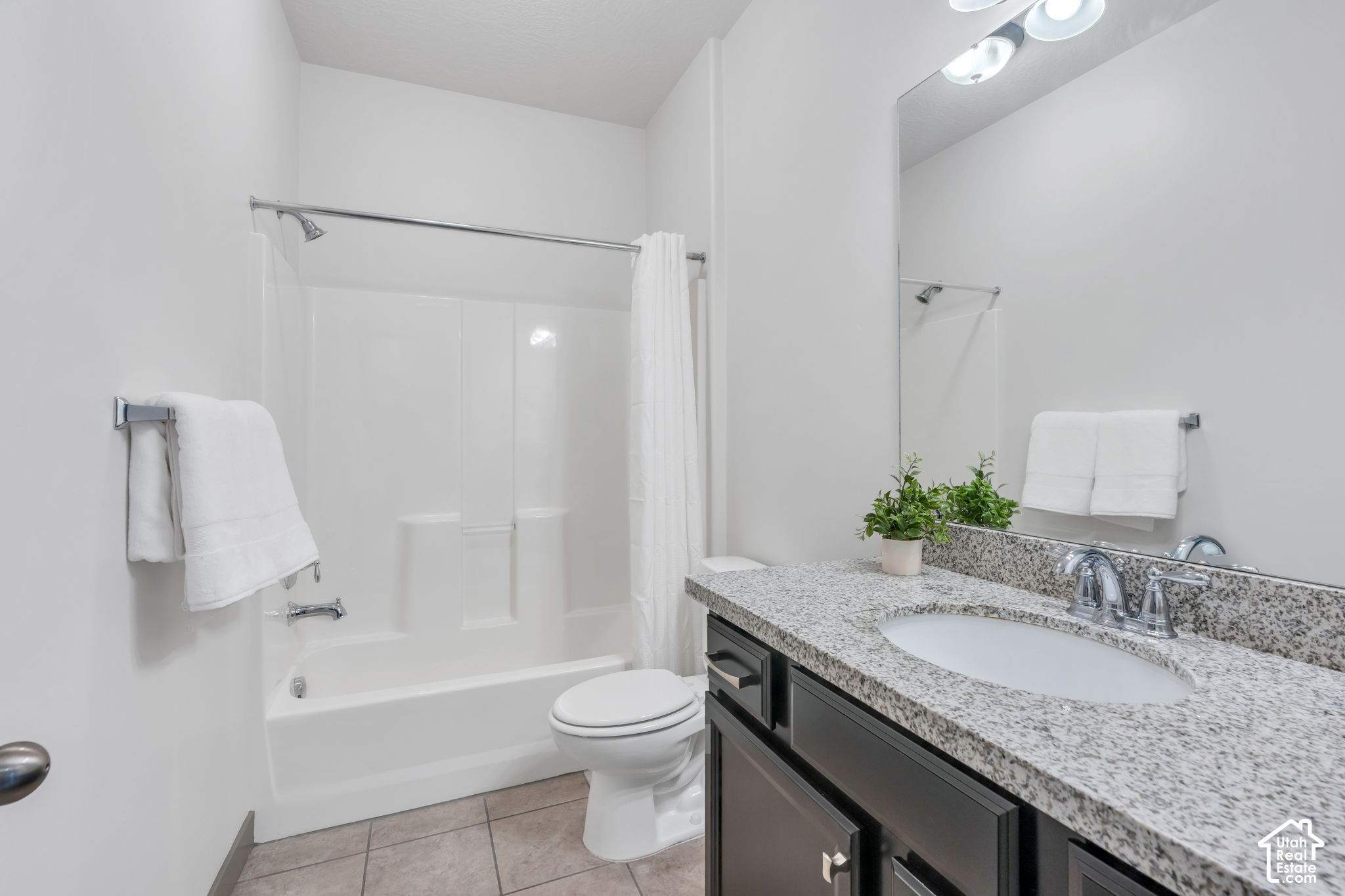 property viewer photo 25