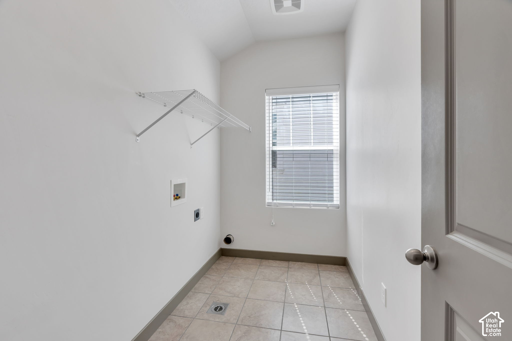 property viewer photo 26