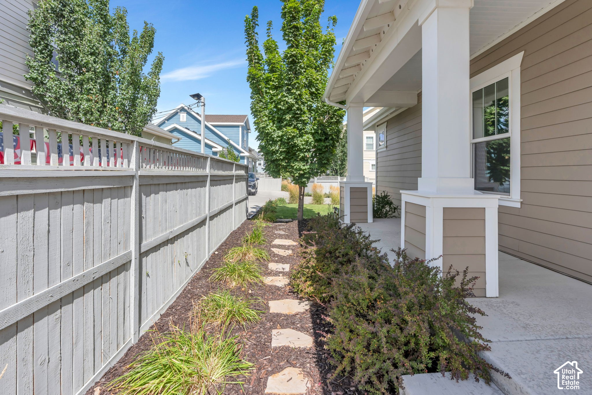 property viewer photo 35