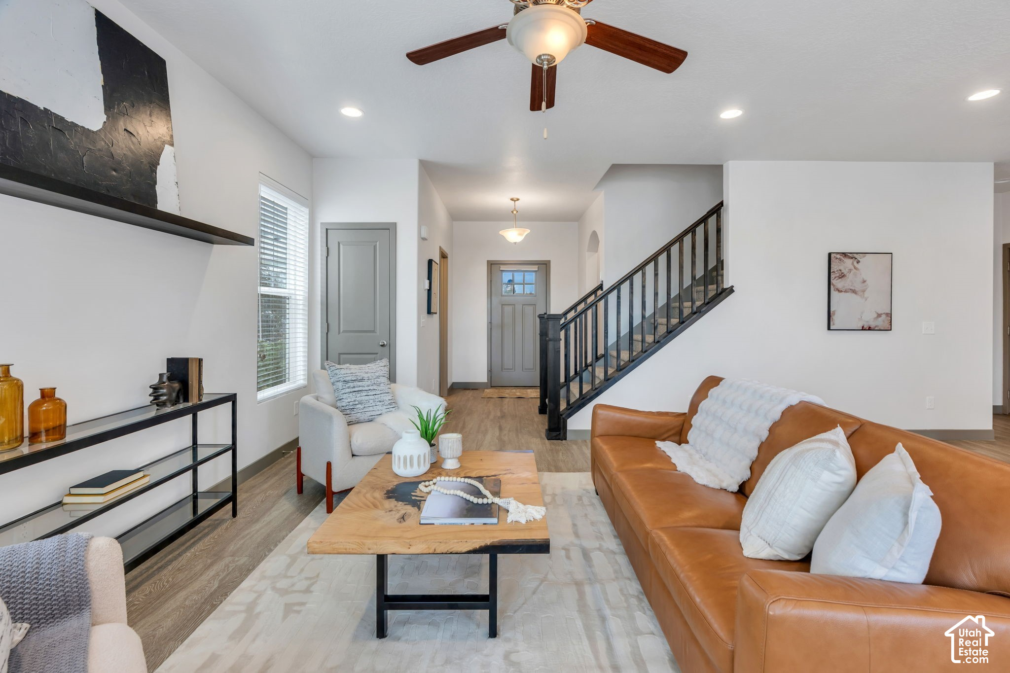 property viewer photo 4