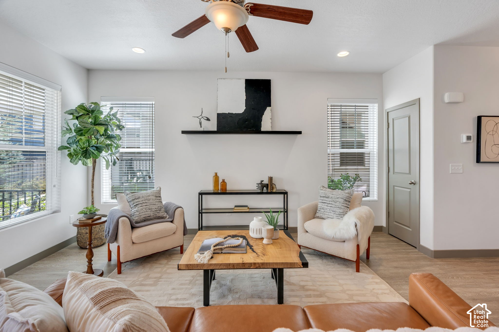 property viewer photo 5