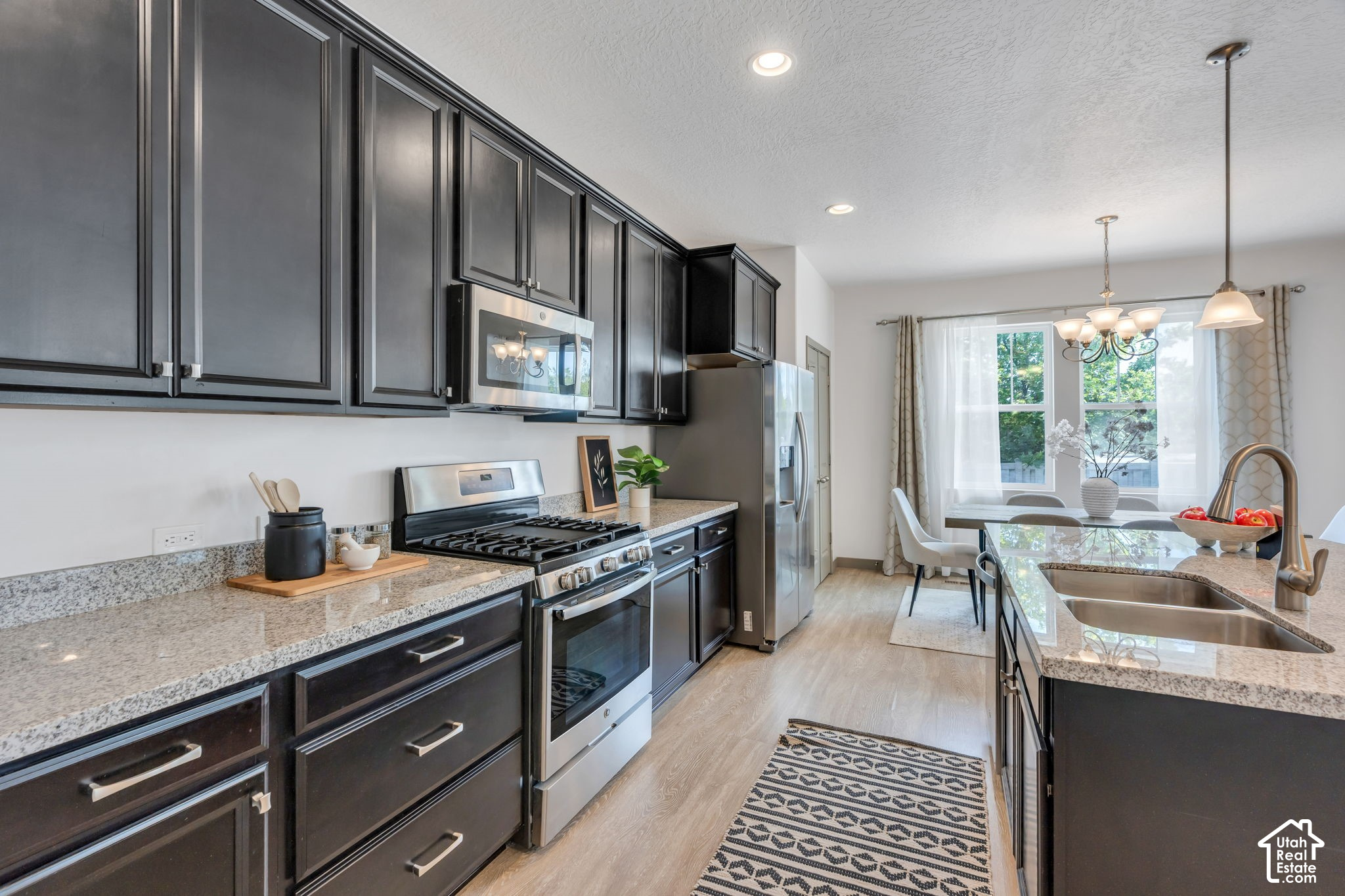 property viewer photo 8