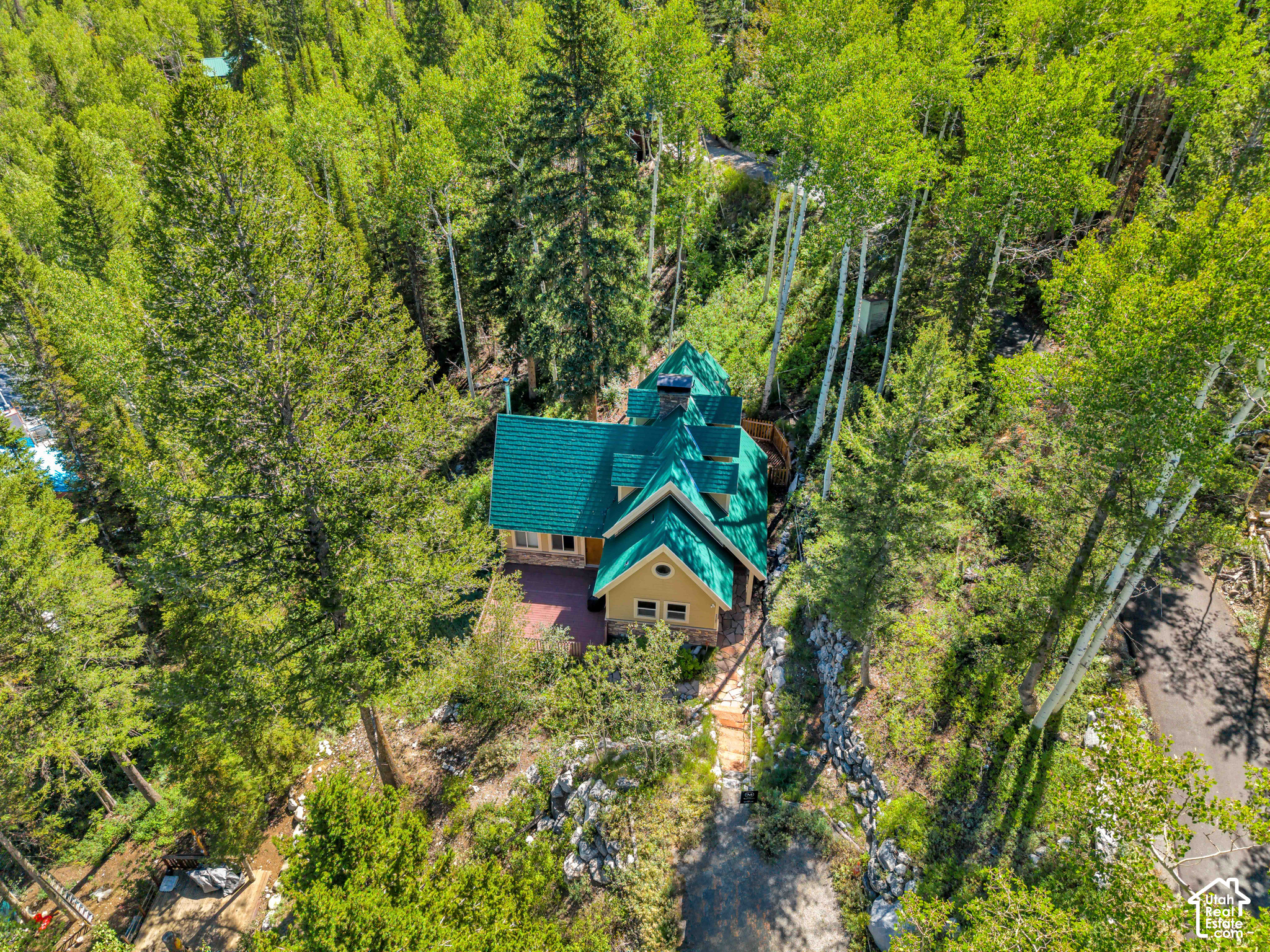 main property photo 32