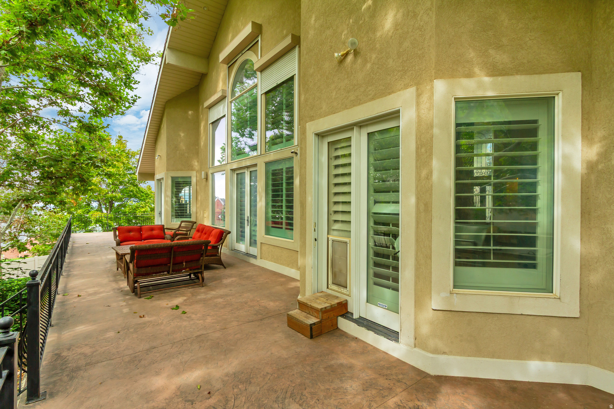 main property photo 78
