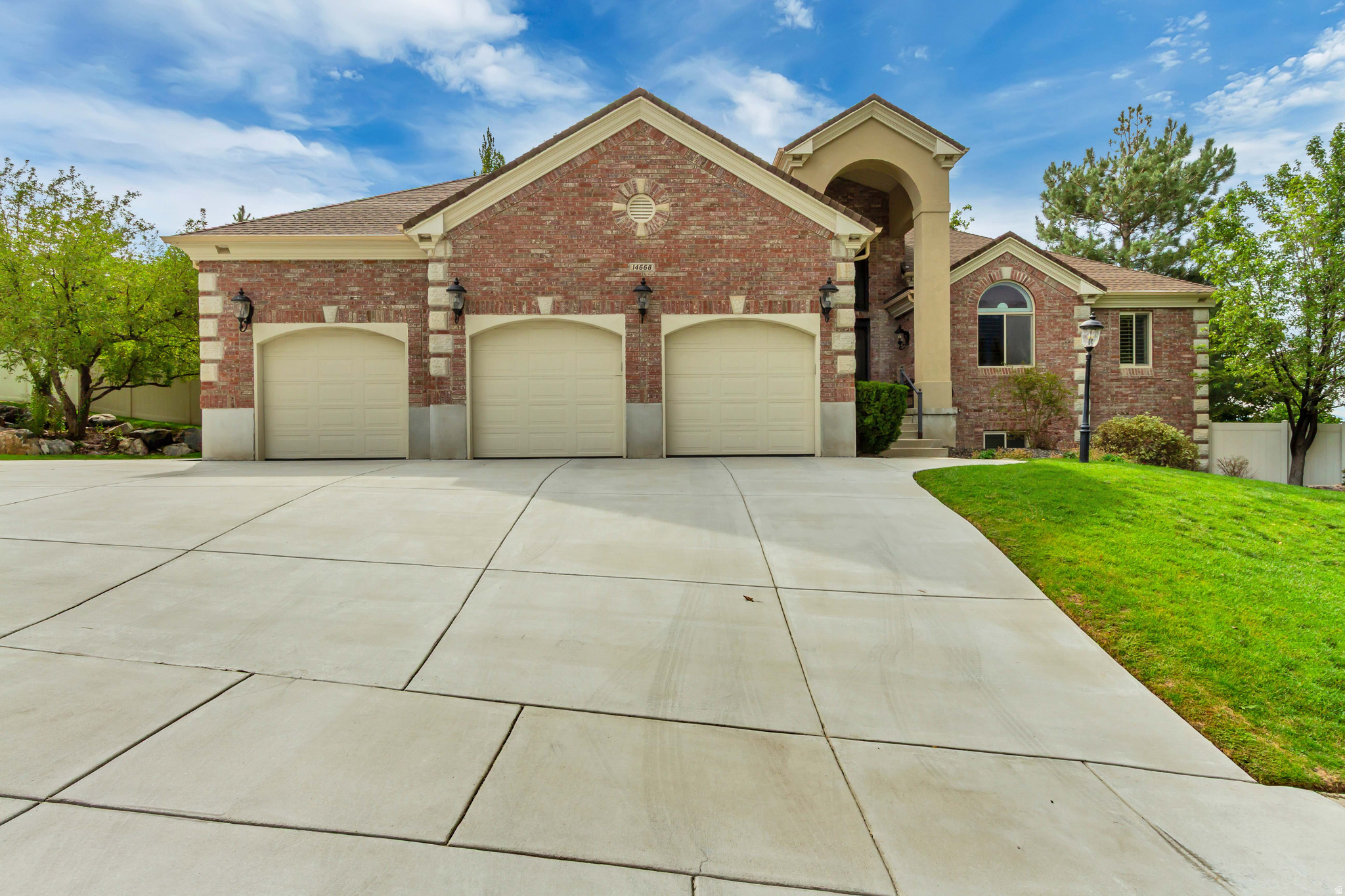 main property photo 90