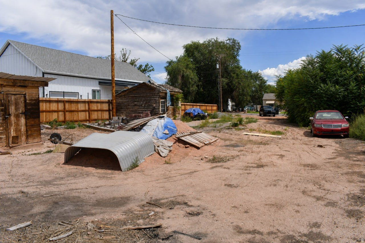 main property photo 4