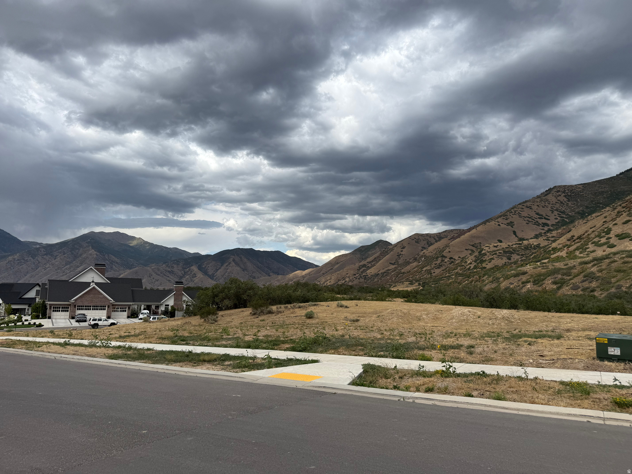 main property photo 0