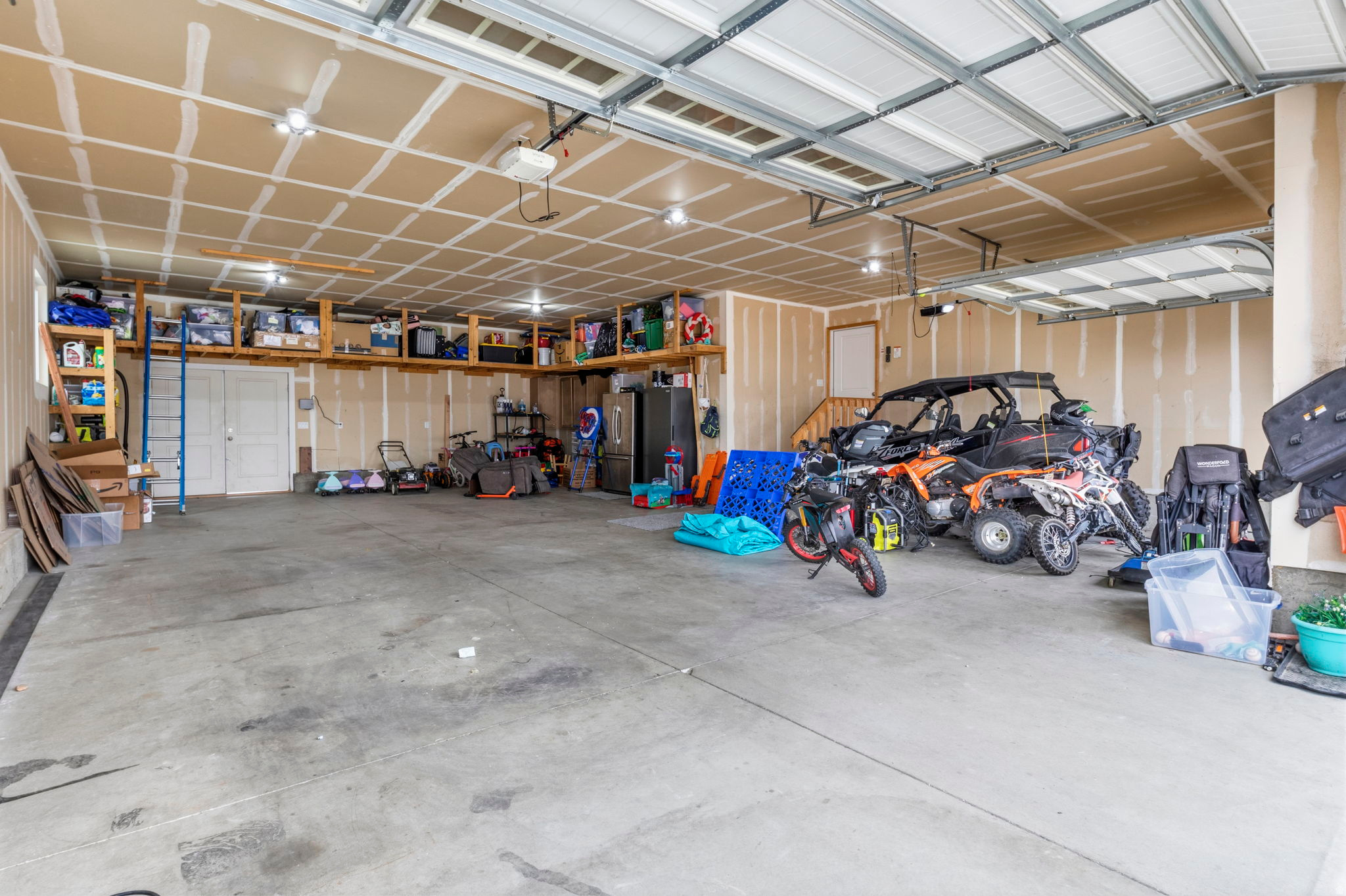 main property photo 42