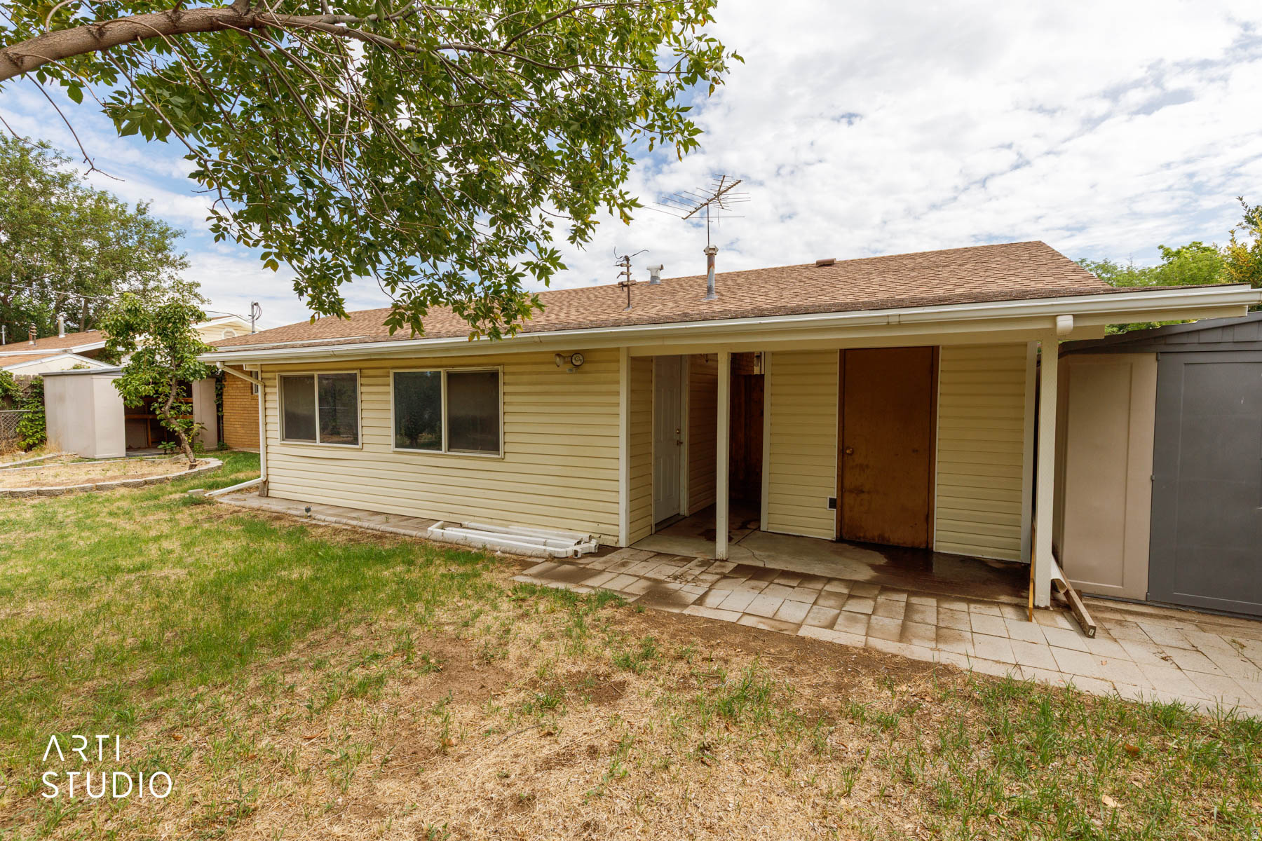 main property photo 17