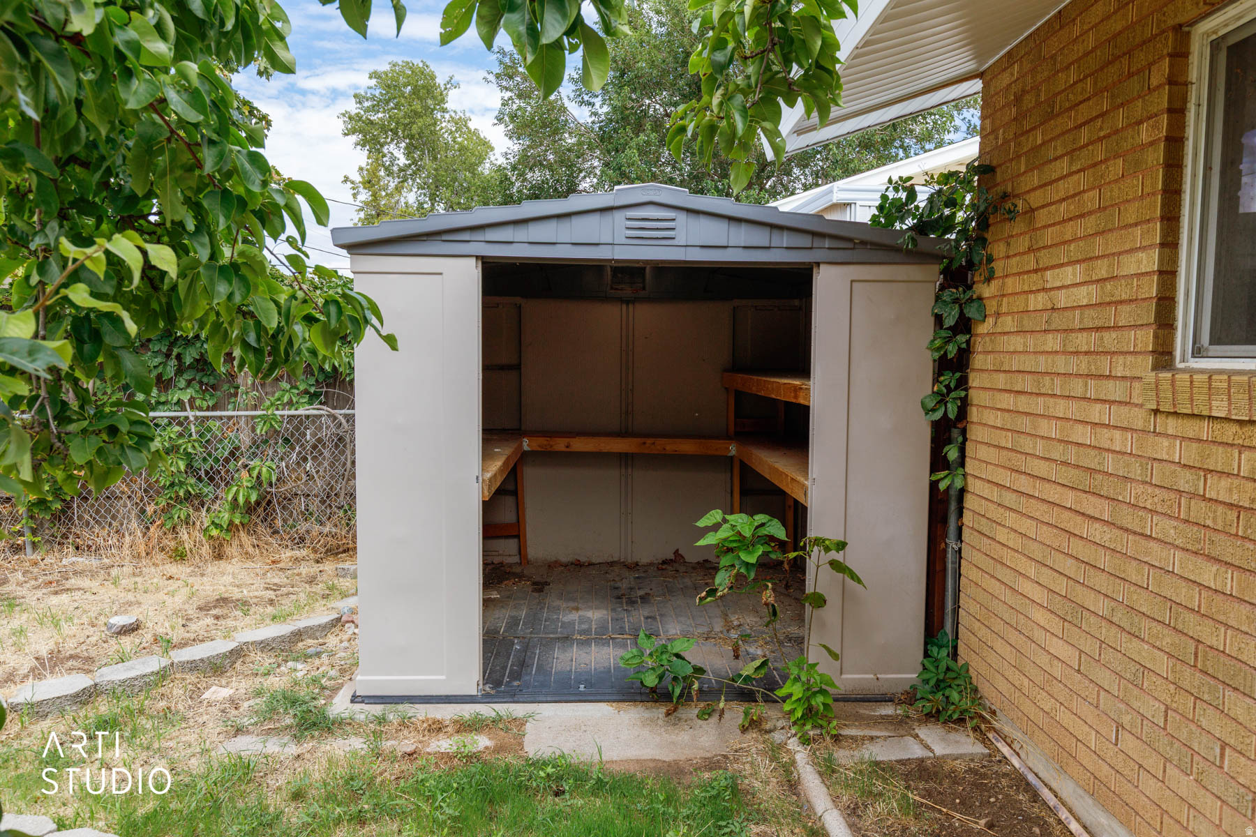 main property photo 30