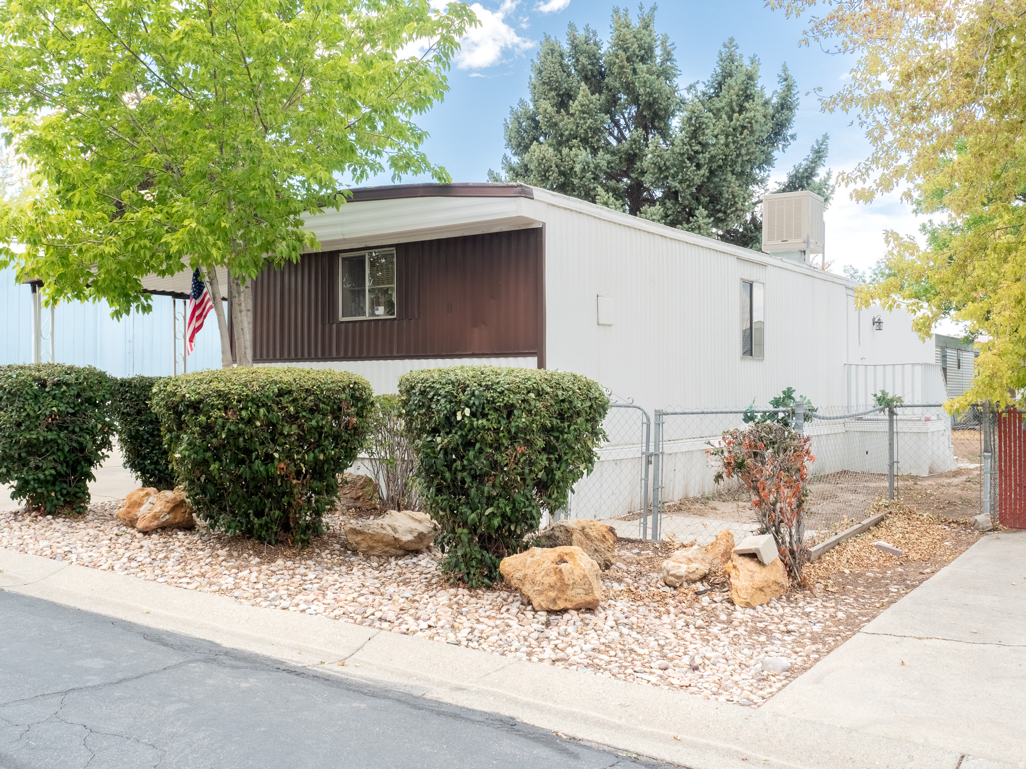 main property photo 17