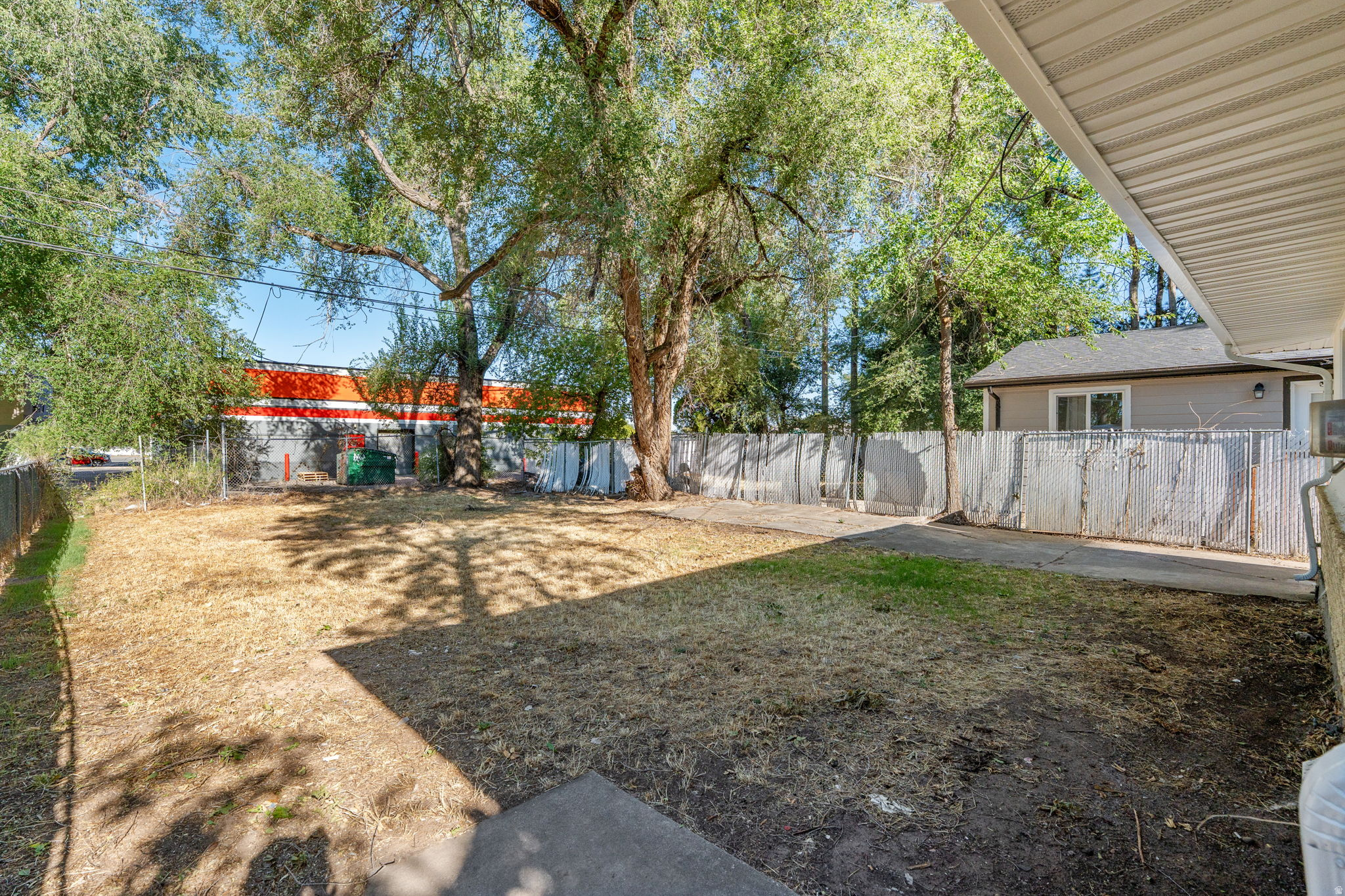 main property photo 31