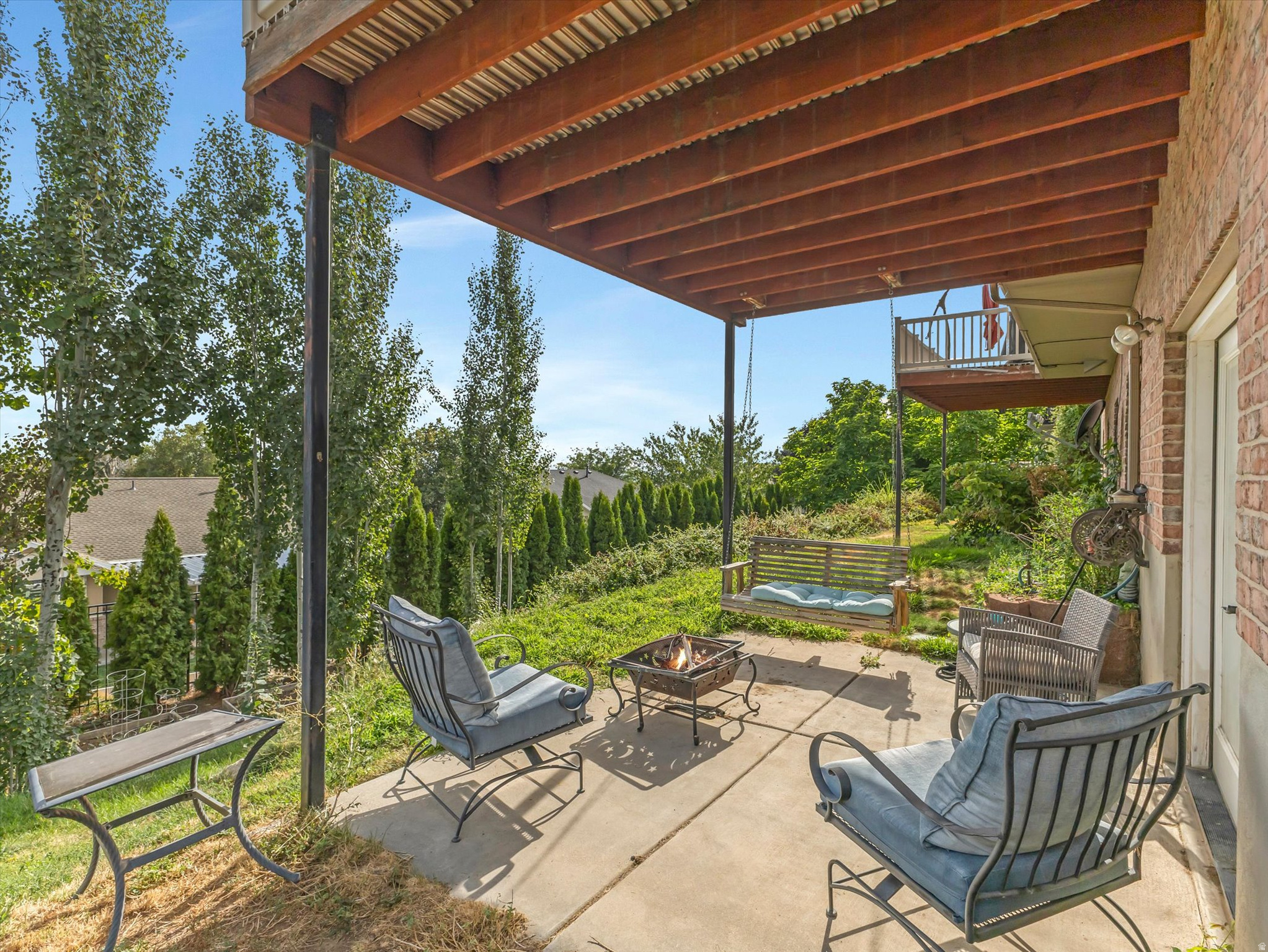 main property photo 31