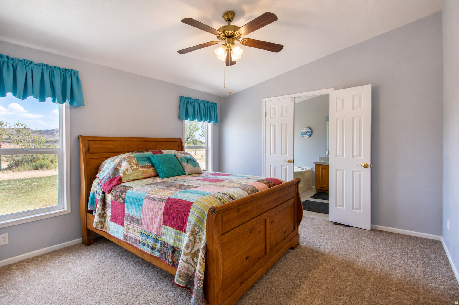 main property photo 4
