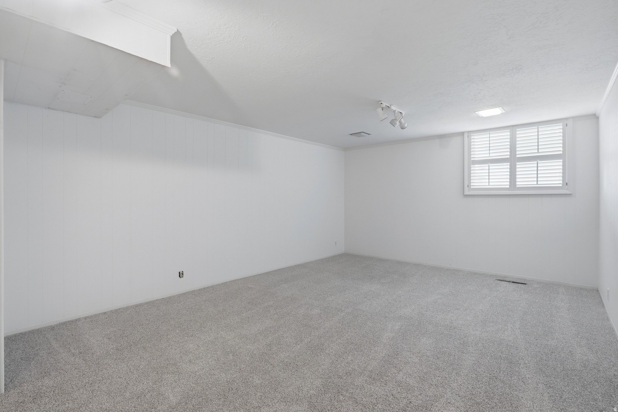 main property photo 67