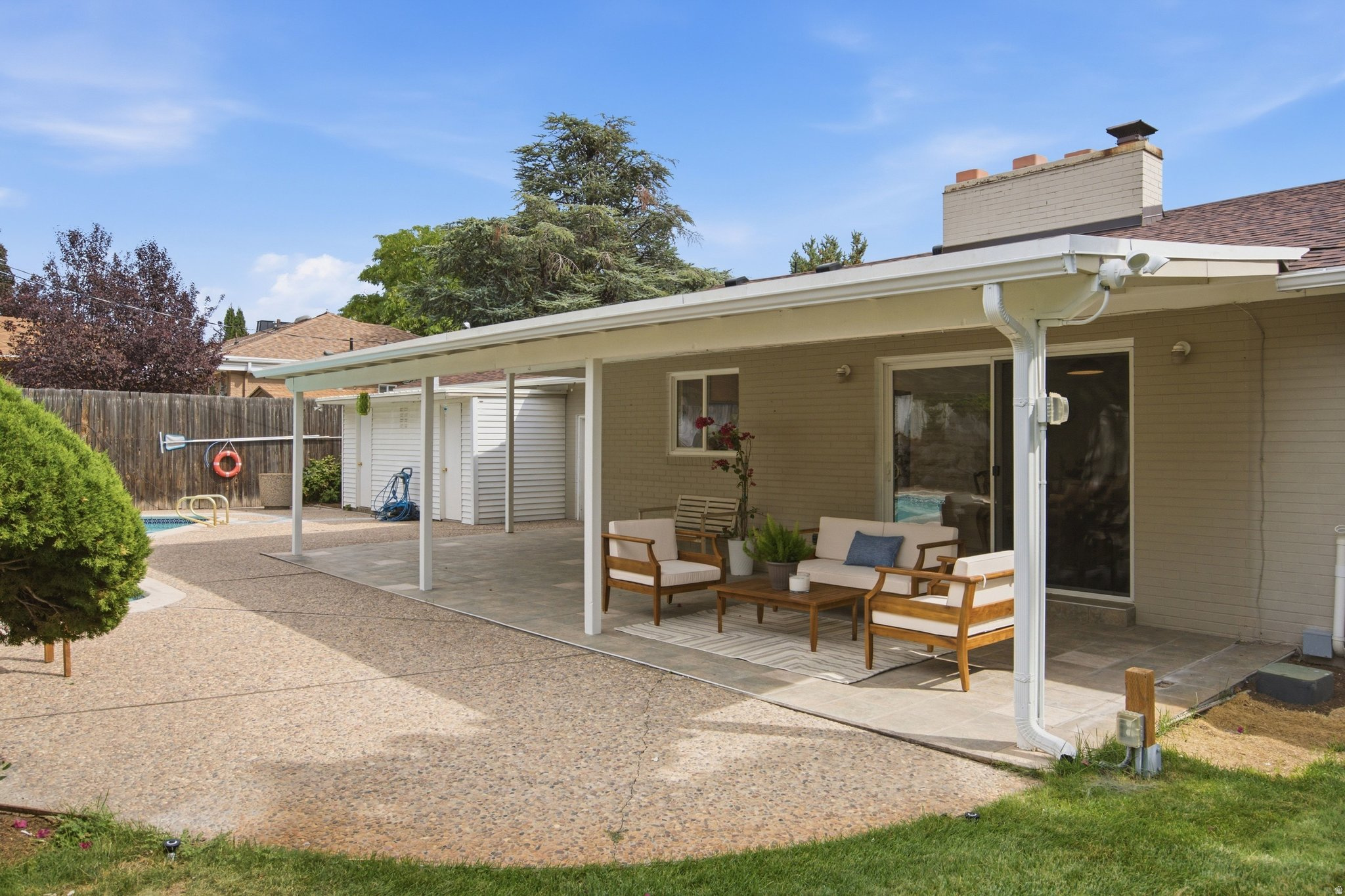 main property photo 78