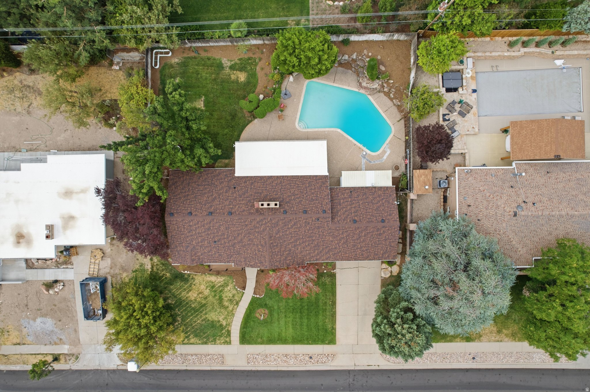 main property photo 99